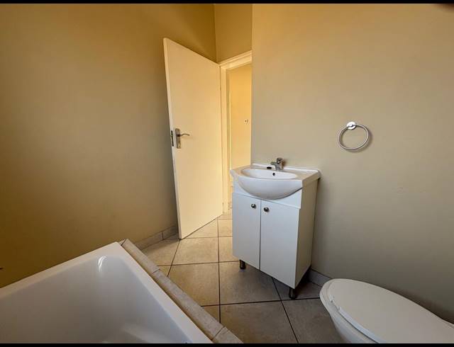 3 BEDROOM FLAT FOR SALE IN WALDRIFT